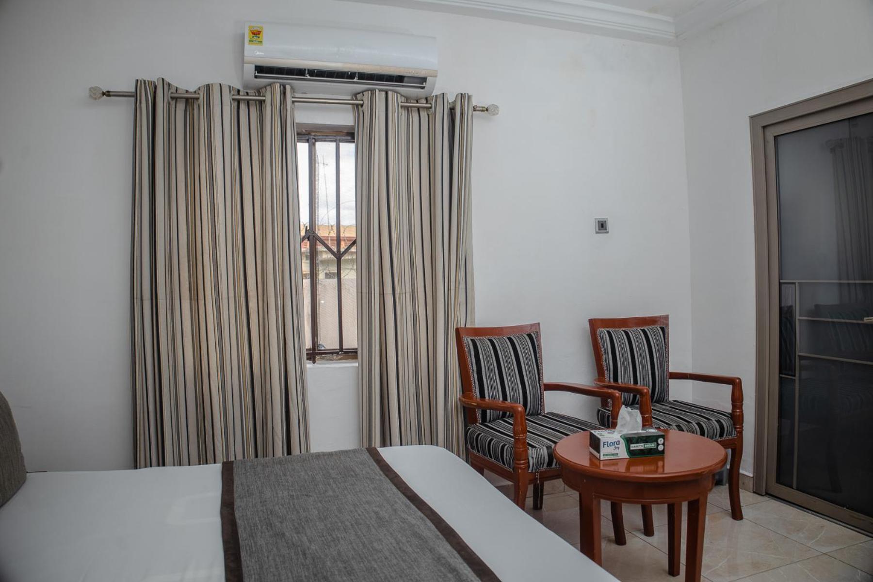 Stadium Hotel 쿠마시 외부 사진